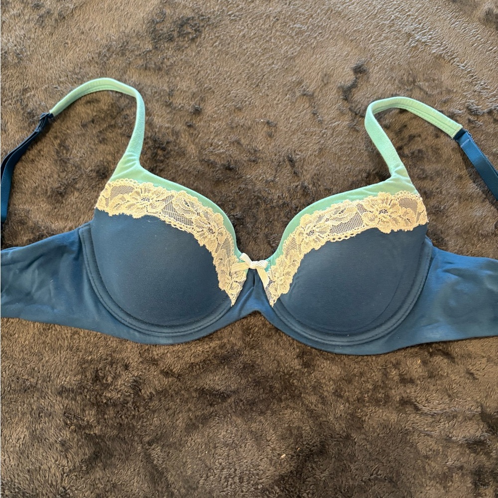 Victoria's Secret Blue and Cream Lace Bra